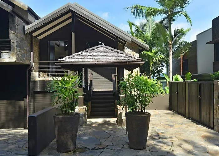 Hapuka - Luxury Villa With Stunning Views On Murphy St Port Douglas